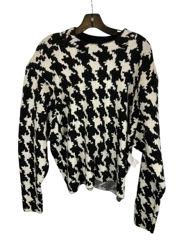 Sweater By Express In Black & White, Size: Xl